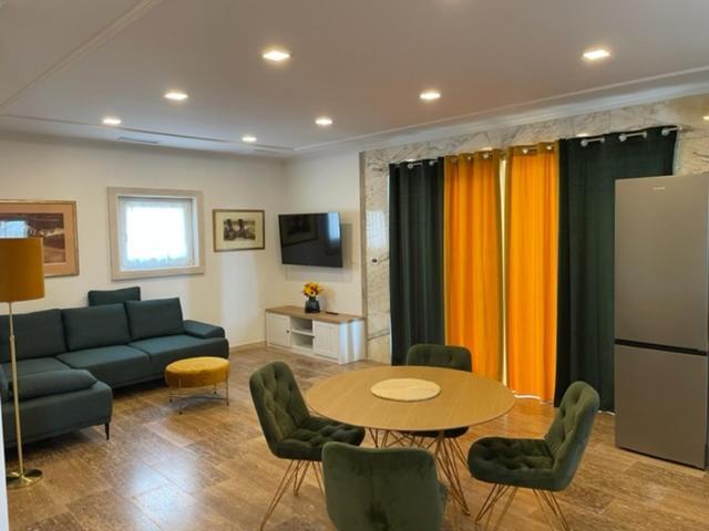 Villa Luce Mit Pool Makarska Dış mekan fotoğraf