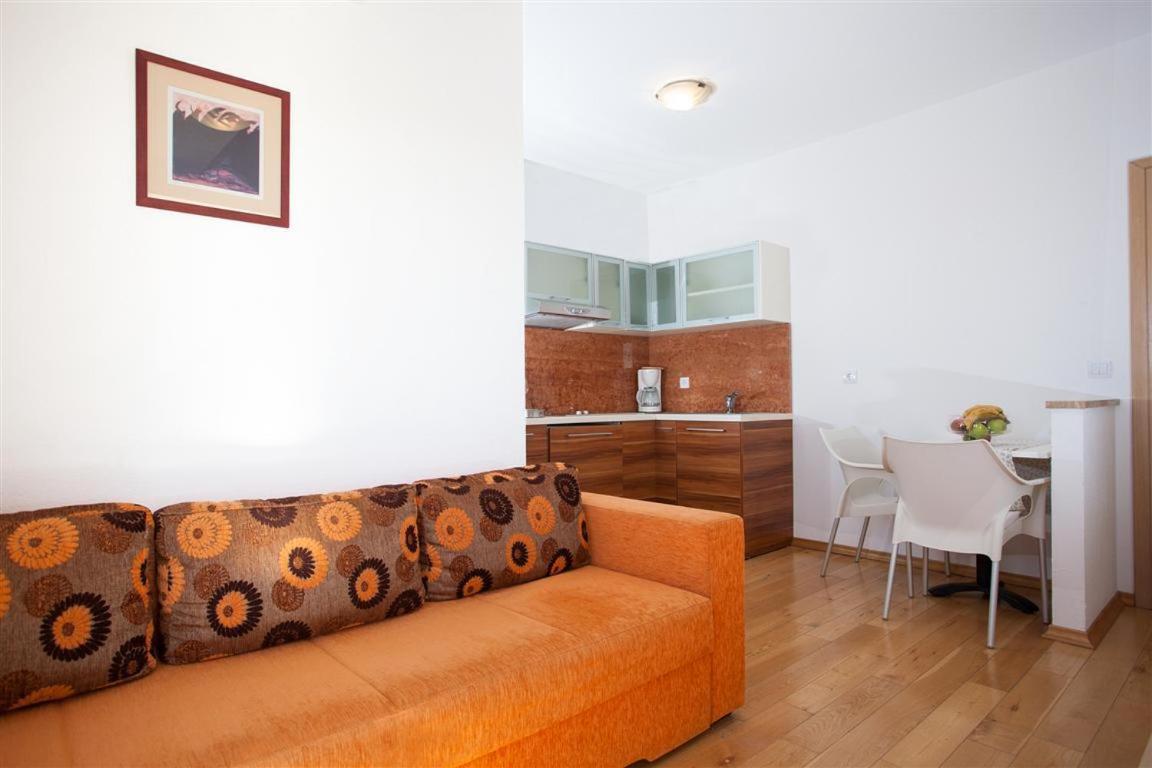 Villa Luce Mit Pool Makarska Dış mekan fotoğraf