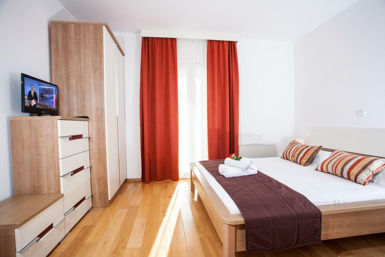 Villa Luce Mit Pool Makarska Dış mekan fotoğraf