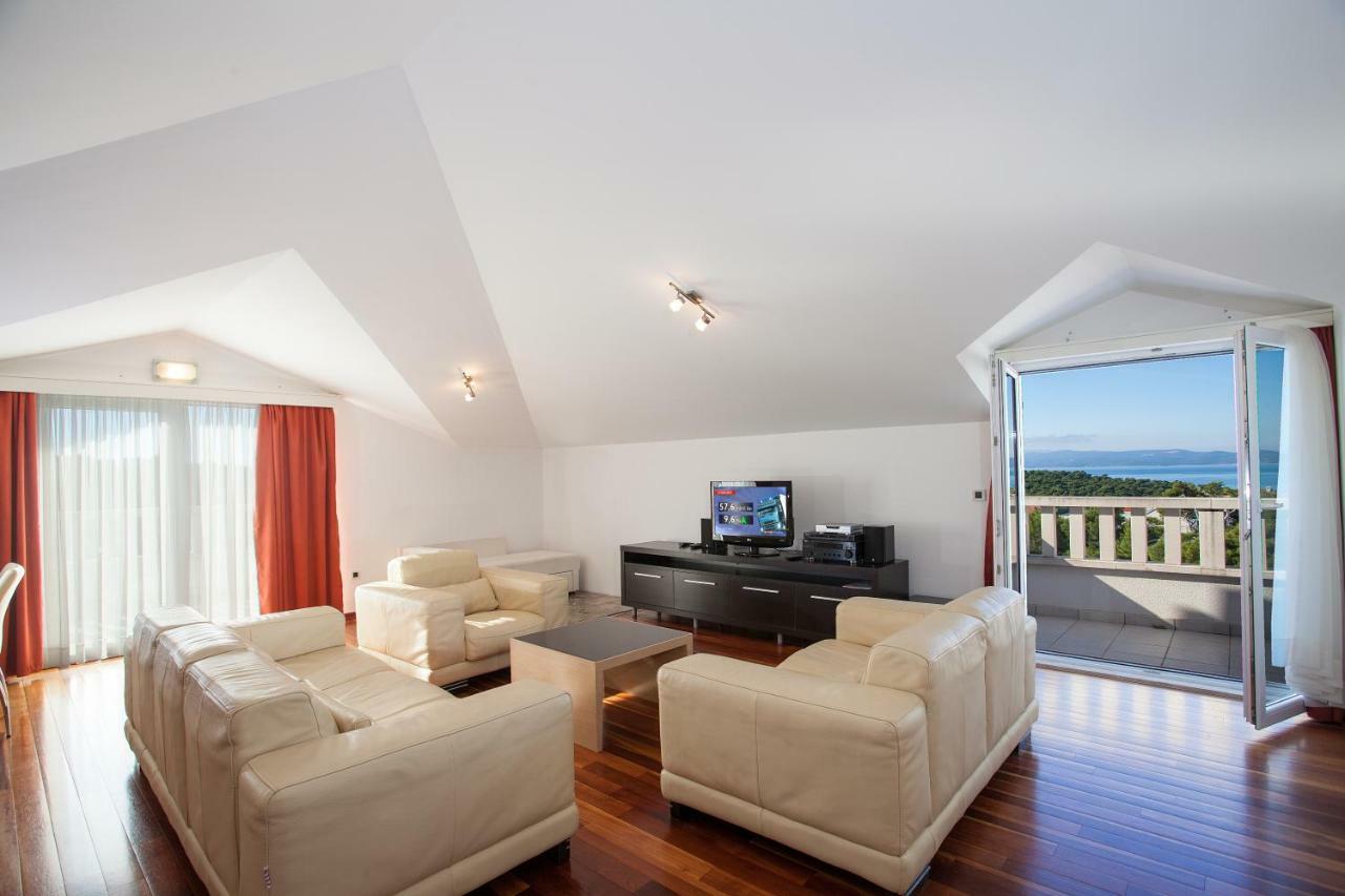 Villa Luce Mit Pool Makarska Oda fotoğraf
